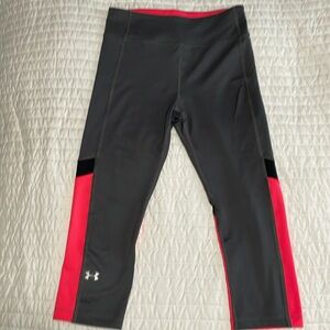 Under Armour Heat Gear Capri Size Small.